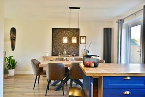 Photo 16- click for photo gallery